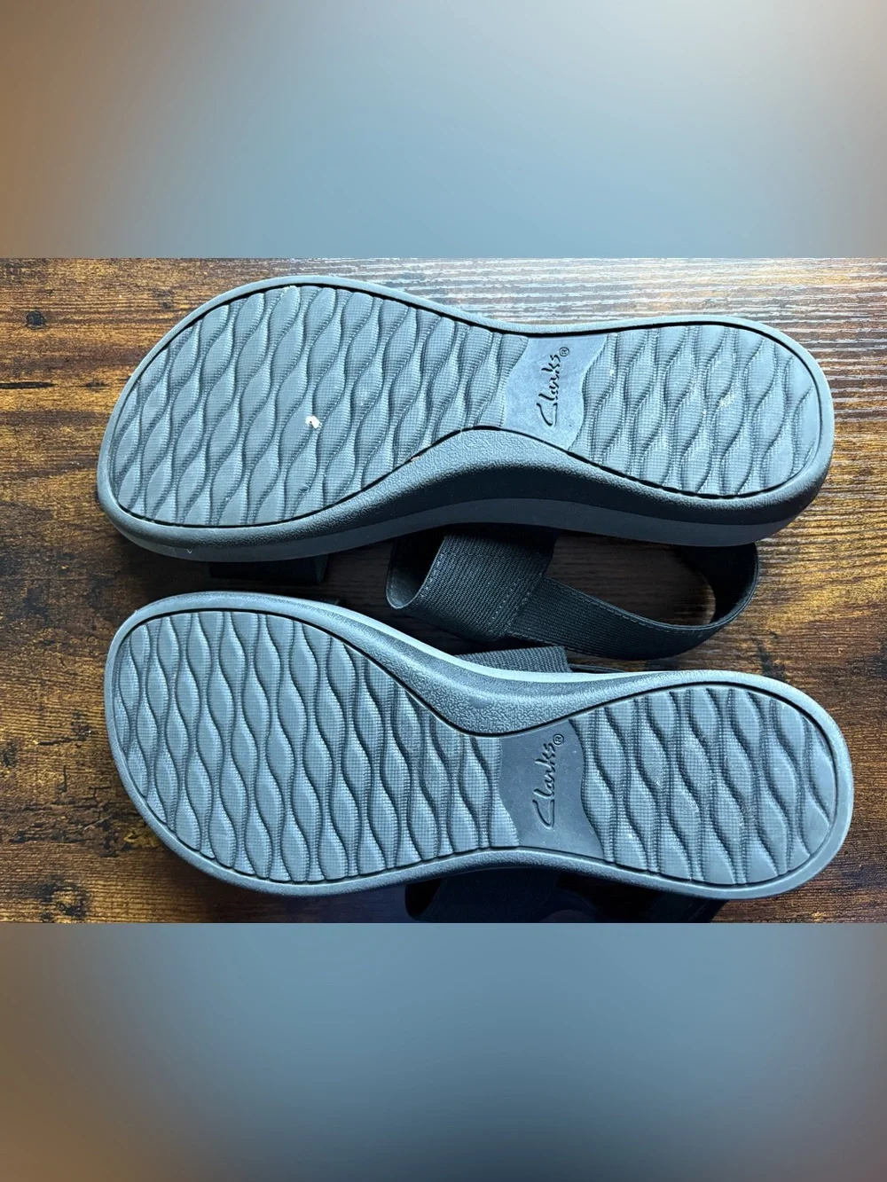 Clarks Cloudsteppers Black Elastic Strap Sandals